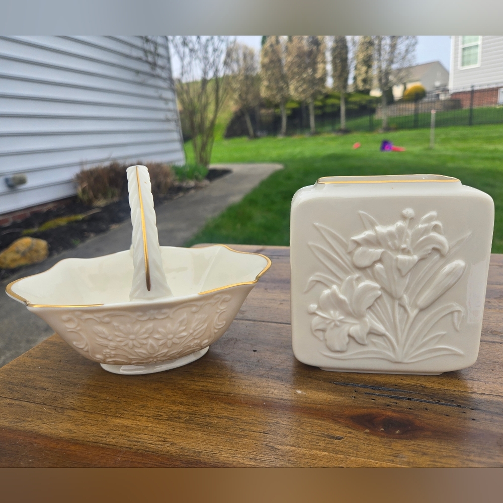 Elegant Cream Ceramic Dish and Vase Set